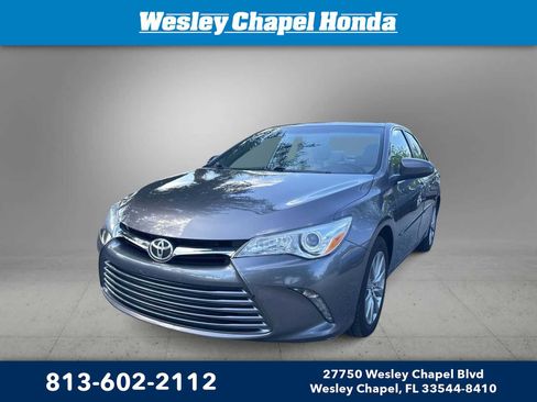 Used 2017 Toyota Camry XLE FWD image 1