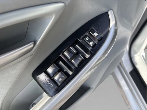 Used 2015 Toyota Prius Three FWD image 17