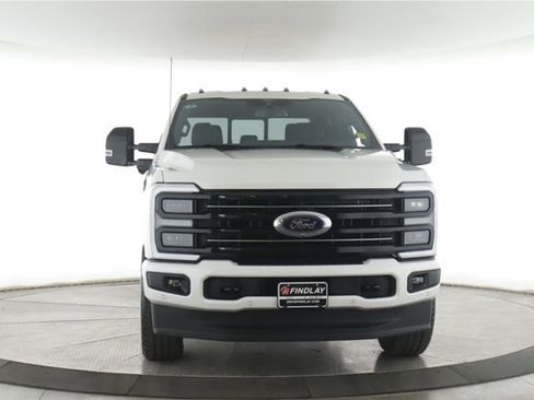 Used 2025 Ford F250 Platinum AWD/4WD image 12