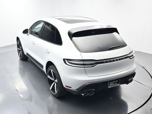 Certified 2025 Porsche Macan AWD/4WD image 37
