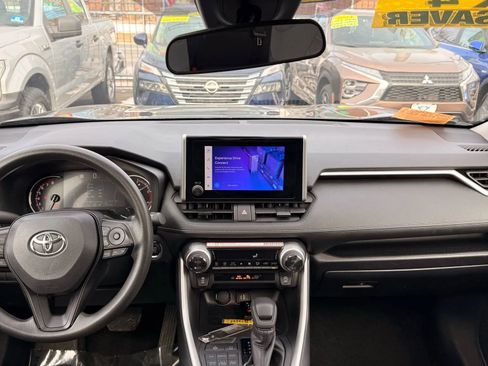 Used 2025 Toyota RAV4 XLE image 15