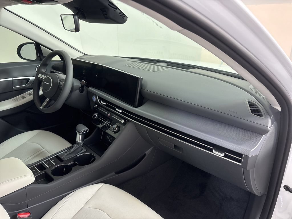New 2026 Hyundai Sonata SE FWD image 14