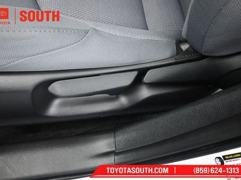 Used 2023 Toyota Corolla SE FWD image 21