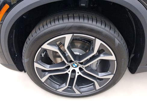 Used 2026 BMW X5 xDrive40i w/ Premium Package AWD/4WD image 11