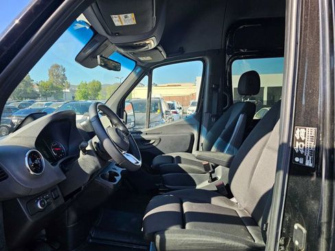 Used 2025 Mercedes-Benz Sprinter 3500 image 20