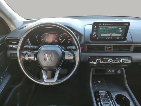 Used 2025 Honda Pilot EX-L image 10