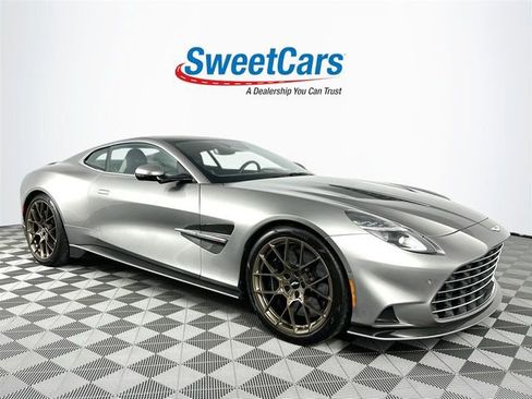 Used 2025 Aston Martin Vanquish RWD image 1
