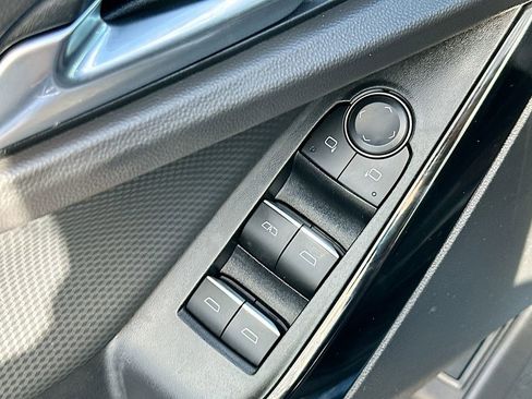 Used 2025 Chevrolet Equinox RS image 19