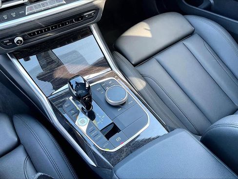 Used 2019 BMW 330i Sedan w/ Convenience Package image 16