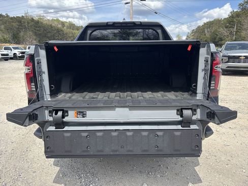 Used 2025 Chevrolet Silverado EV RST image 25