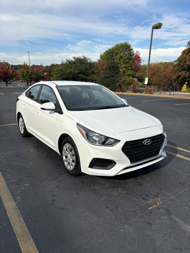 Used 2021 Hyundai Accent SE FWD image 3