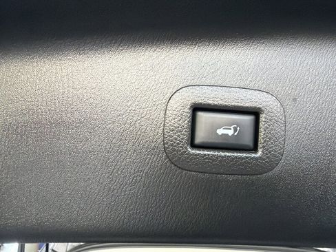 Used 2024 INFINITI QX80 Luxe image 36