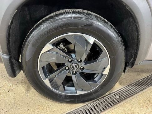 Certified 2025 Nissan Rogue SV w/ SV Premium Package image 33