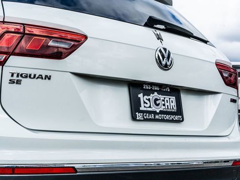 Used 2020 Volkswagen Tiguan SE image 12