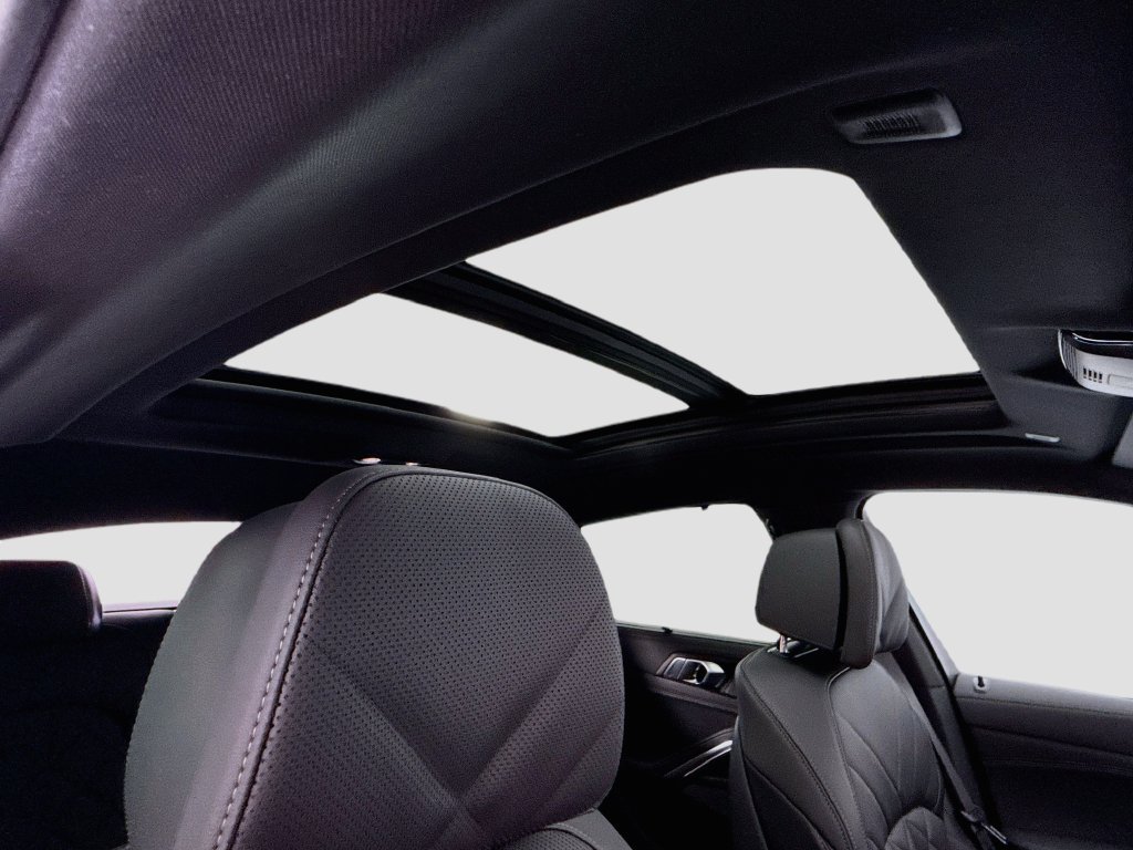 New 2027 BMW X6 xDrive40i w/ Executive Package AWD/4WD image 17