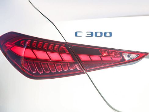 Used 2023 Mercedes-Benz C 300 Sedan image 9