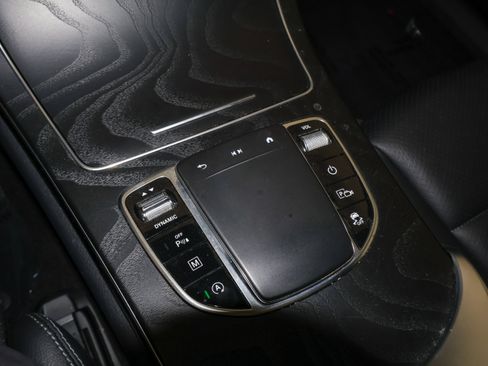 Used 2023 Mercedes-Benz GLC 300 4MATIC Coupe image 33