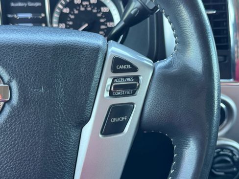 Used 2018 Nissan Titan PRO-4X w/ Pro-4x Convenience Package AWD/4WD image 23