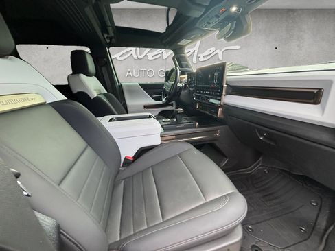 Used 2025 GMC Hummer EV 2X image 25