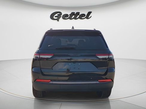 New 2026 Jeep Grand Cherokee Altitude RWD image 4