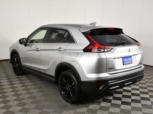 Used 2024 Mitsubishi Eclipse Cross LE AWD/4WD image 7