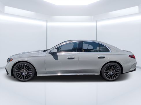 New 2026 Mercedes-Benz E 450 4MATIC Sedan image 6