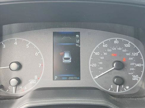 Used 2024 Toyota Corolla Cross LE FWD image 11