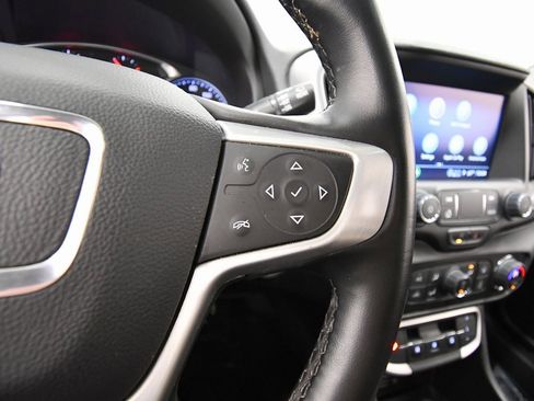 Used 2024 GMC Terrain SLT image 21