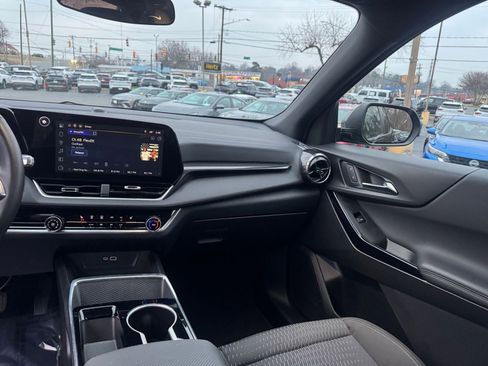 Used 2025 Chevrolet Equinox LT image 29