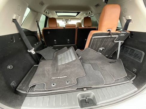 Used 2023 Nissan Pathfinder Platinum w/ Cargo Package image 24