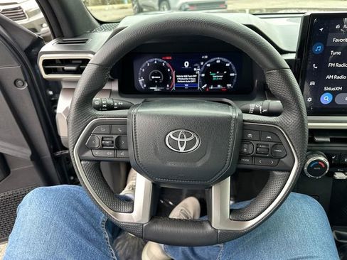 Used 2024 Toyota Tacoma TRD Off-Road AWD/4WD image 39
