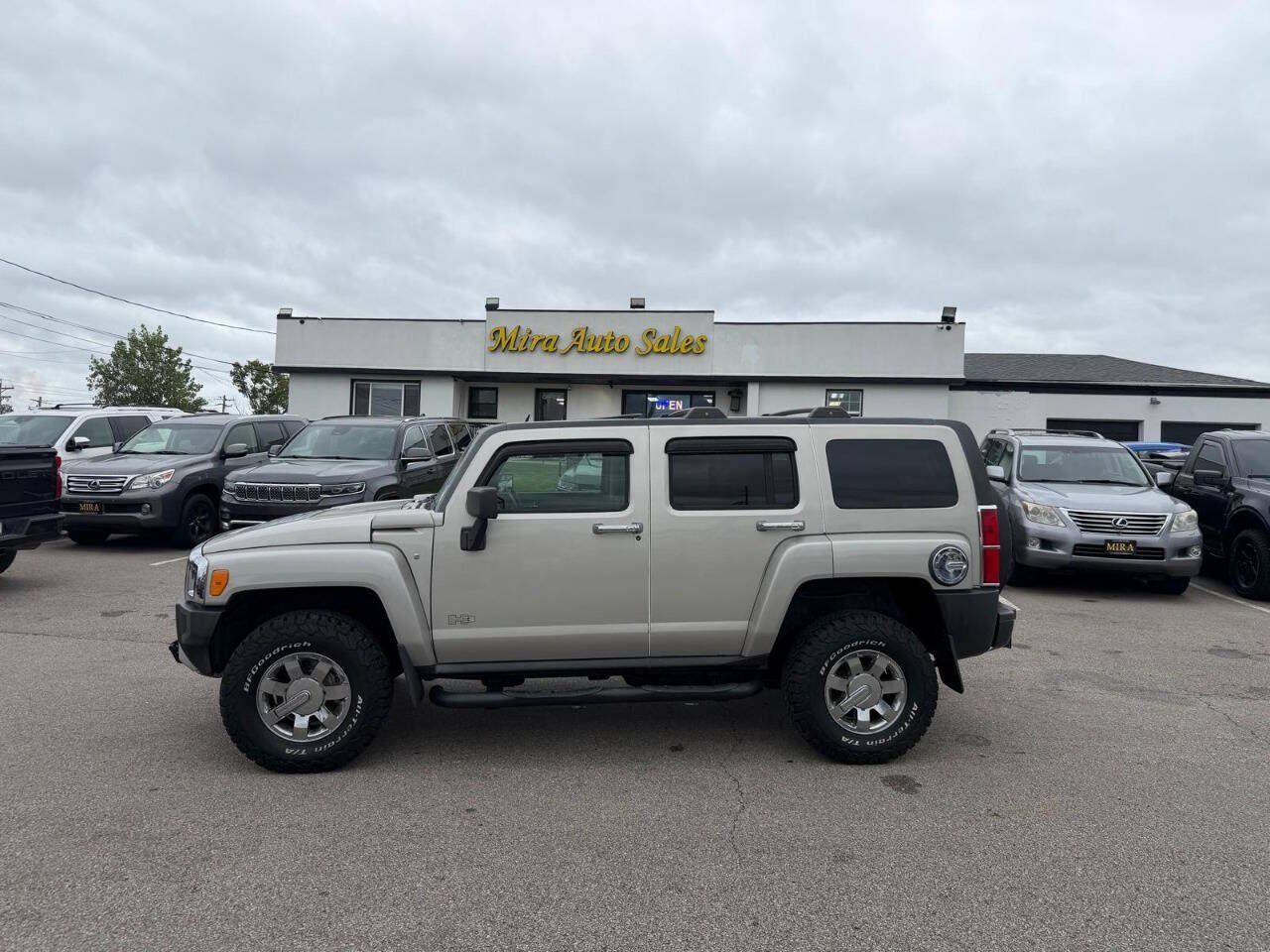 Used 2008 HUMMER H3 Luxury AWD/4WD image 1