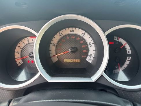 Used 2014 Toyota Tacoma 4x4 Double Cab w/ TRD Sport Package image 10