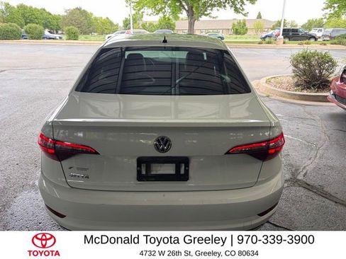Used 2019 Volkswagen Jetta R-Line FWD image 6