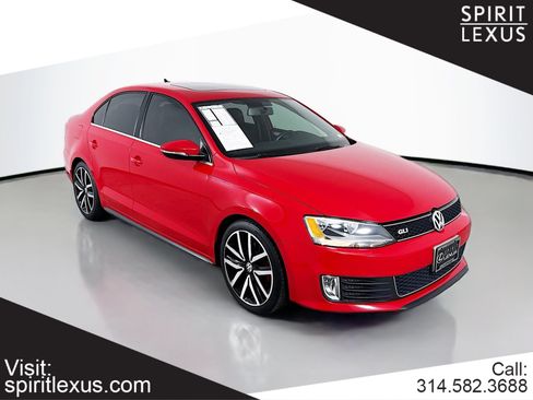 Used 2014 Volkswagen Jetta GLI FWD image 1