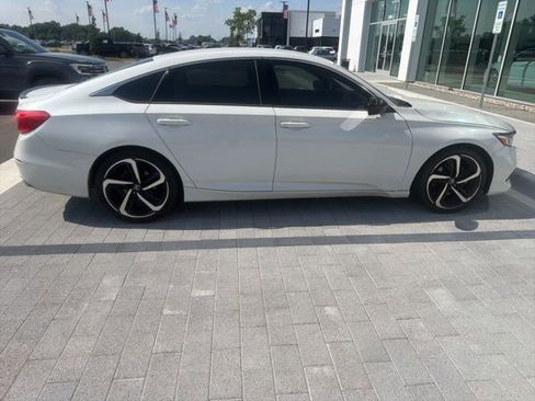 Used 2021 Honda Accord Sport image 11
