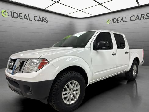 Used 2018 Nissan Frontier SV AWD/4WD image 1