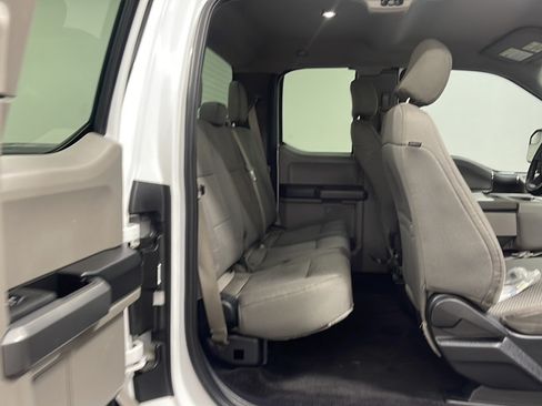 Used 2016 Ford F150 XLT w/ Equipment Group 301A Mid RWD image 18