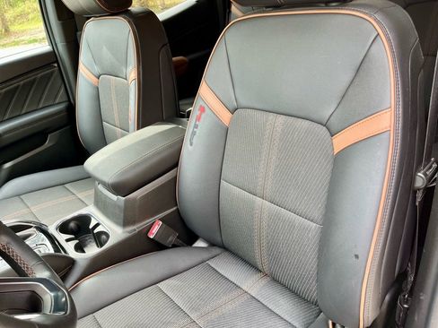 Used 2023 GMC Canyon AT4 image 14