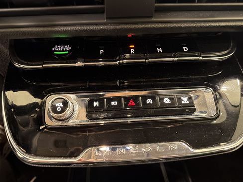 Used 2023 Lincoln Corsair FWD w/ Equipment Group 101A image 18