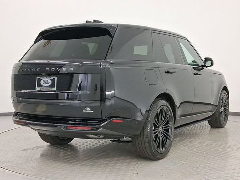 New 2025 Land Rover Range Rover SE image 9