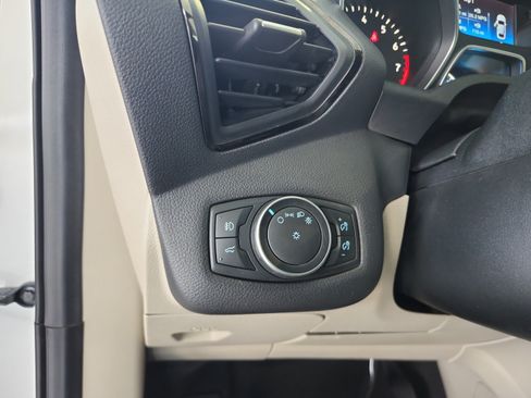 Used 2017 Ford Escape Titanium FWD image 13