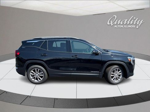 Used 2024 GMC Terrain SLT AWD/4WD image 3