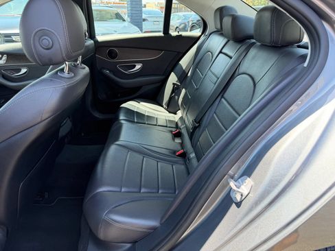 Used 2019 Mercedes-Benz C 300 Sedan image 34