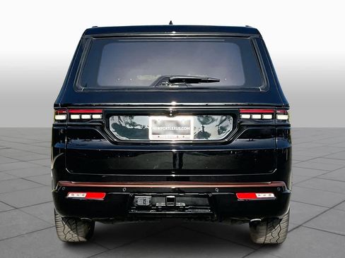 Used 2022 Jeep Grand Wagoneer Series II w/ Premium Group II image 4