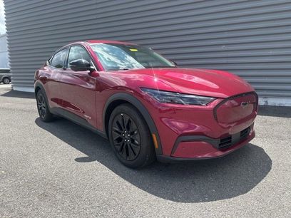 New 2025 Ford Mustang Mach-E Select w/ Comfort Package Lite