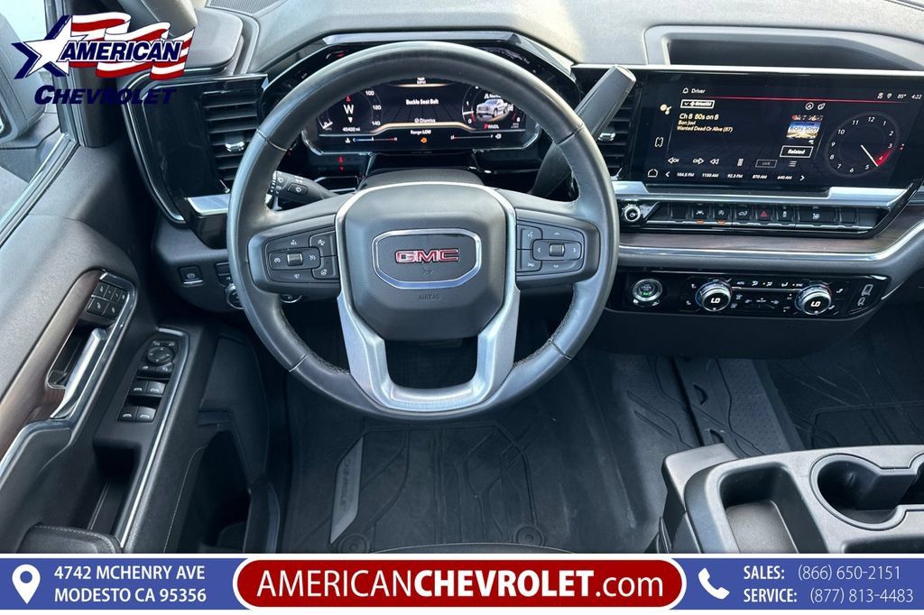 Used 2024 GMC Sierra 1500 SLT AWD/4WD image 18