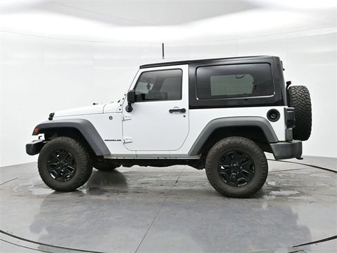 Used 2017 Jeep Wrangler Sport image 4