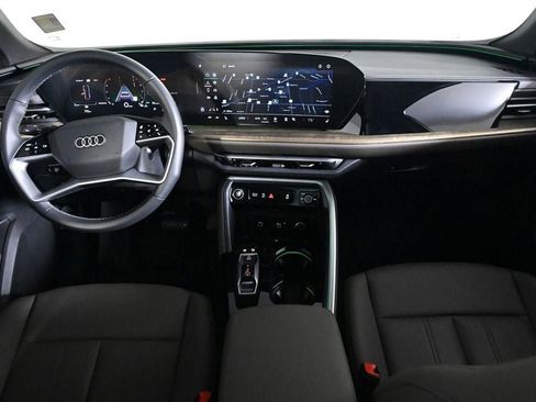 Used 2025 Audi Q5 Premium w/ Convenience Package AWD/4WD image 9