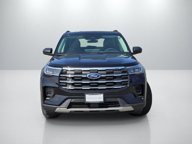 New 2026 Ford Explorer Active RWD image 2